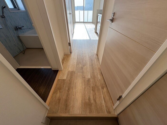 物件内観写真18　(廊下)