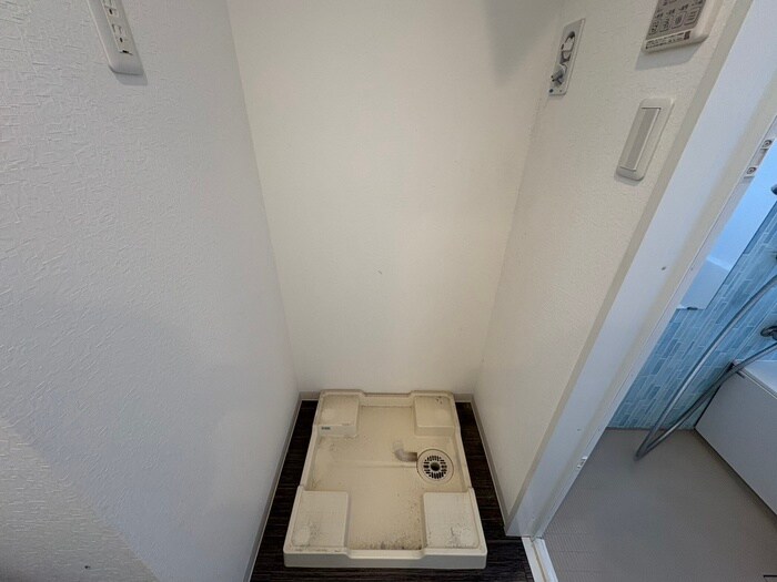 物件内観写真19　(洗濯機置場)