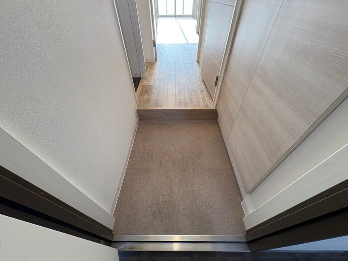 物件内観写真21　(玄関)