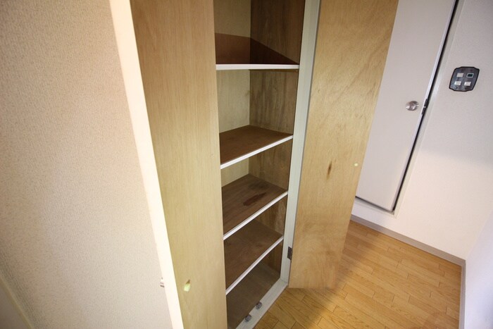 物件内観写真13　(靴箱)