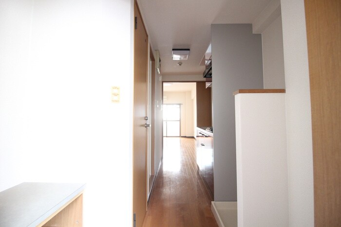 物件内観写真21　(廊下)
