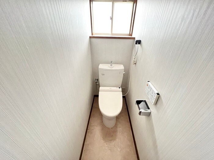 物件内観写真12　(トイレ)