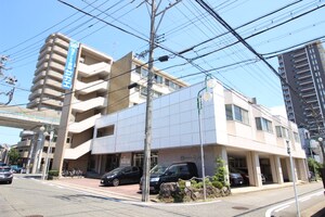 マンション サカエファイブ外観写真