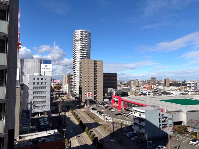 物件内観写真16　(室内からの展望)