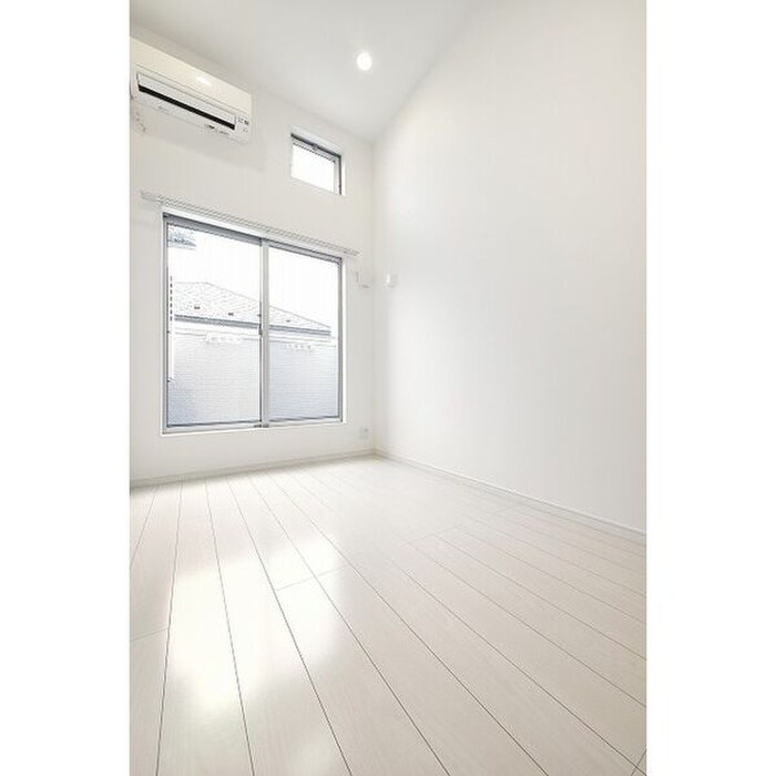 物件内観写真3　(居室)