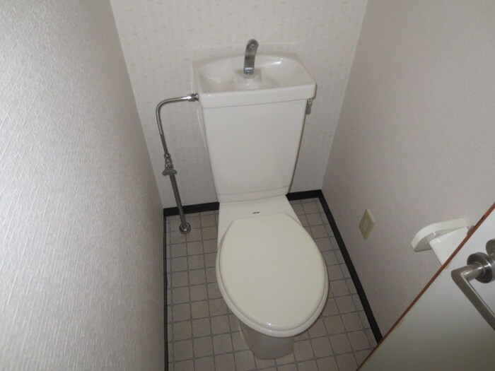 物件内観写真11　(トイレ)