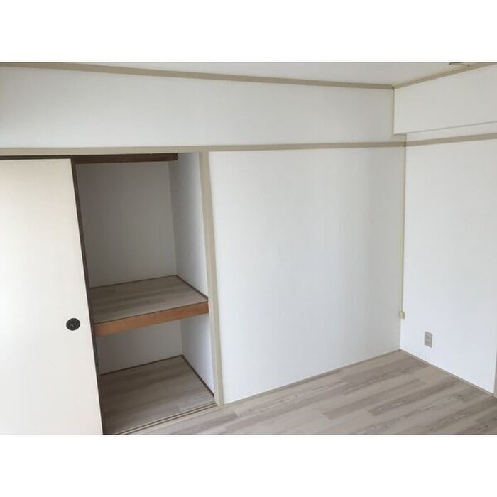 物件内観写真10　(収納)