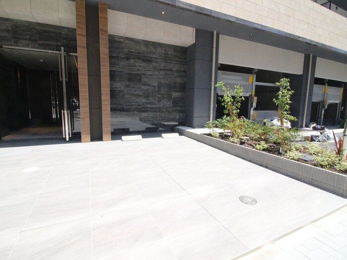 物件外観写真6　(駐車場)