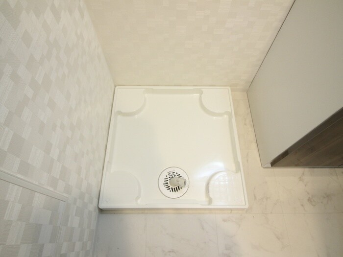 物件内観写真14　(洗濯機置場)