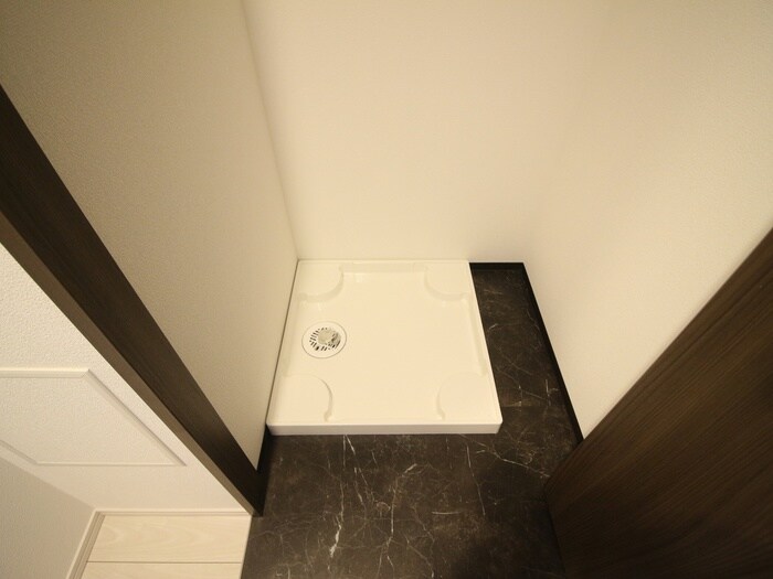 物件内観写真14　(洗濯機置場)