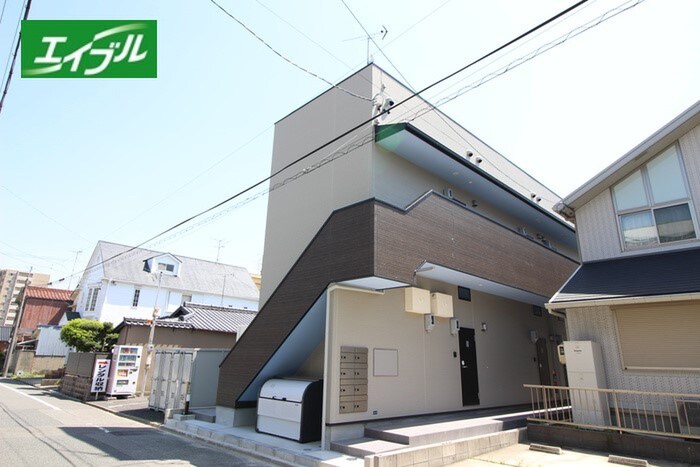 物件外観写真1　(外観写真)