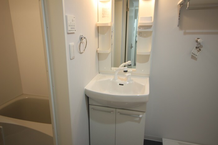 物件内観写真12　(洗面)
