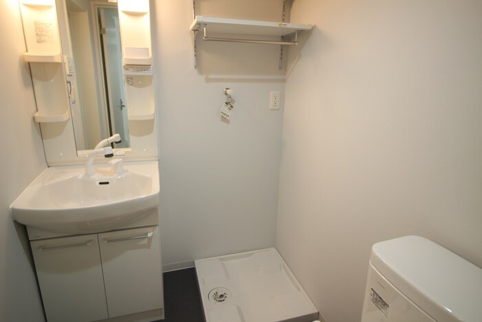 物件内観写真17　(洗濯機置場)