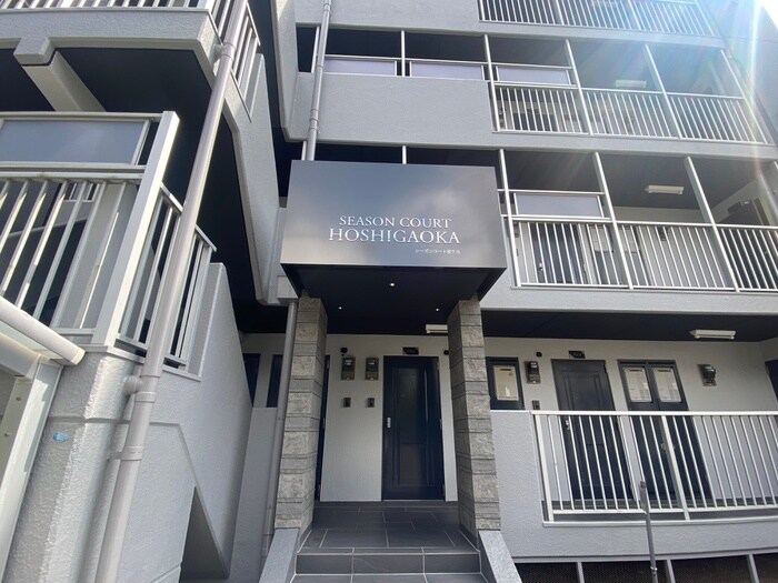 物件外観写真4　(エントランス部分)