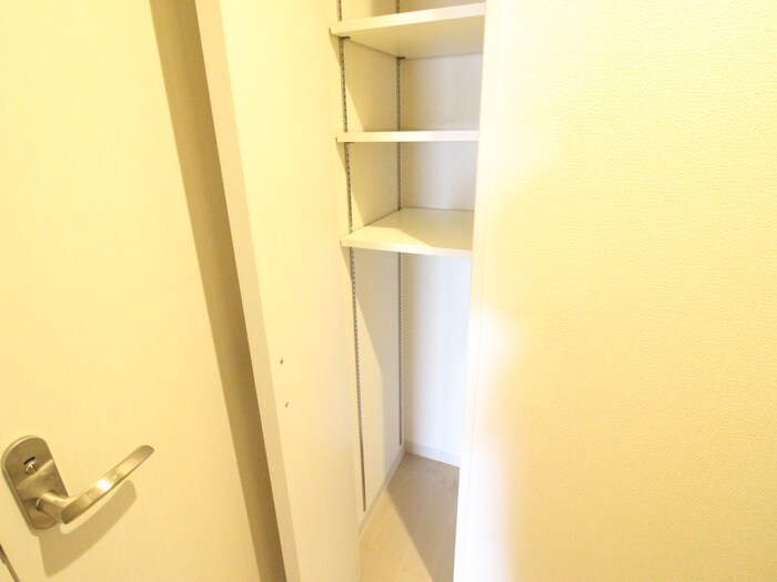 物件内観写真21　(収納)
