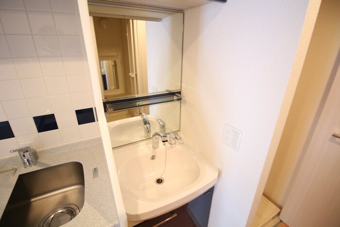 物件内観写真13　(洗面)