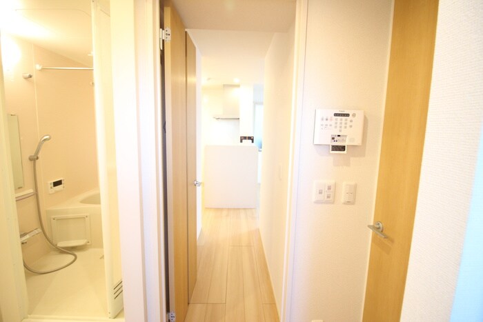 物件内観写真16　(廊下)