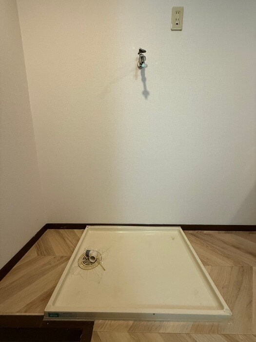 物件内観写真19　(洗濯機置場)