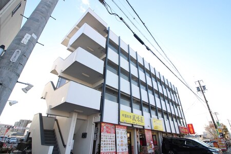 東和ビル外観写真