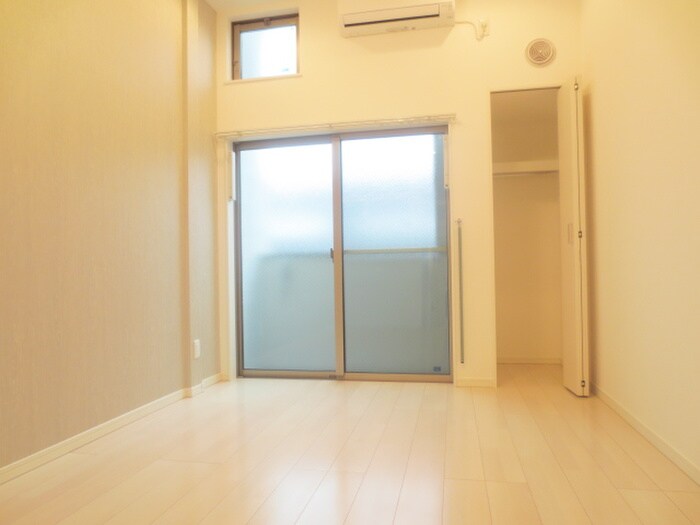 物件内観写真4　(居室)