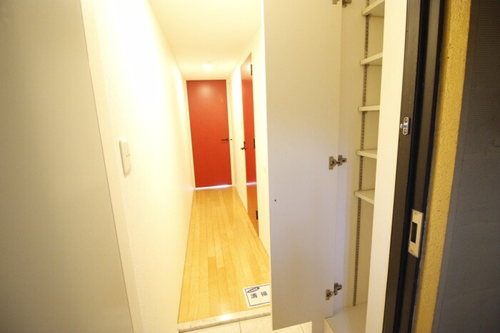 物件内観写真16　(靴箱)