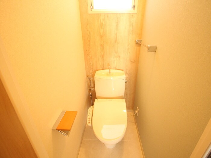 物件内観写真16　(トイレ)