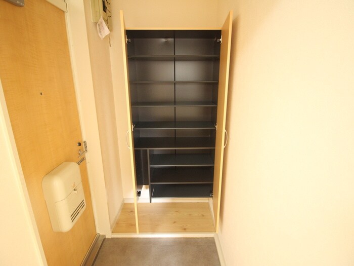 物件内観写真18　(靴箱)