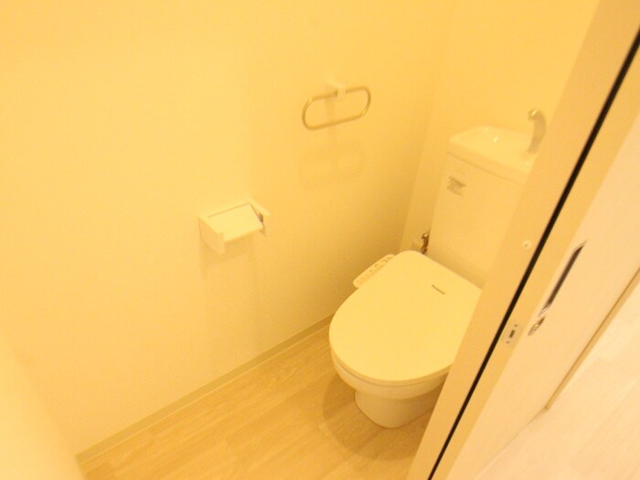 物件内観写真14　(トイレ)