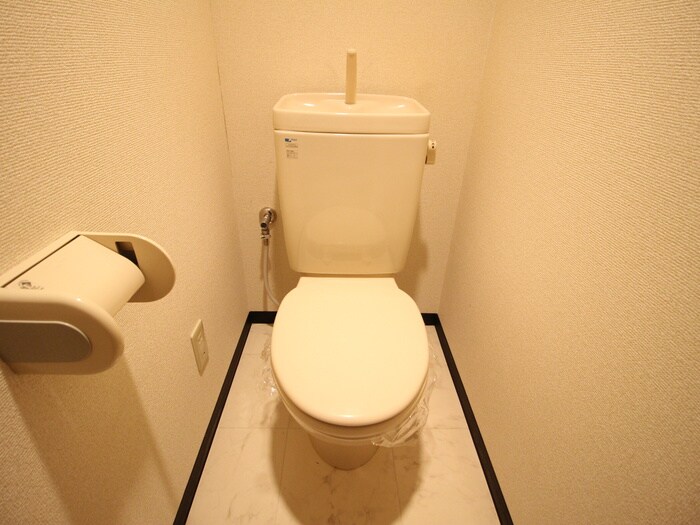 物件内観写真9　(トイレ)