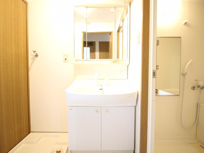 物件内観写真11　(洗面)