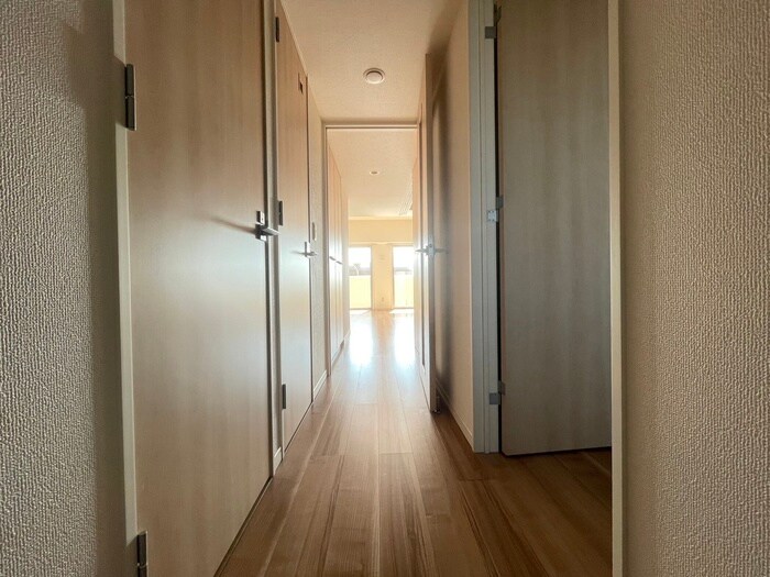 物件内観写真21　(廊下)