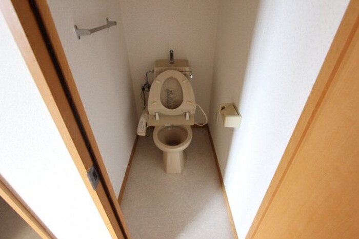 物件内観写真8　(トイレ)