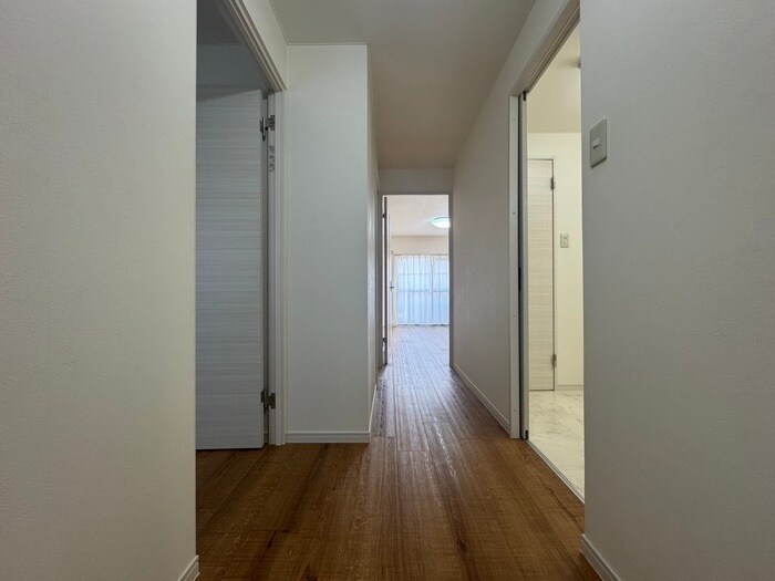 物件内観写真19　(廊下)