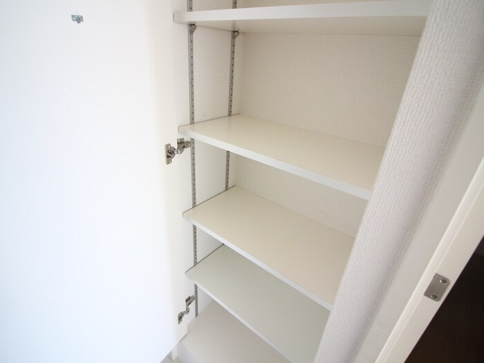 物件内観写真12　(靴箱)