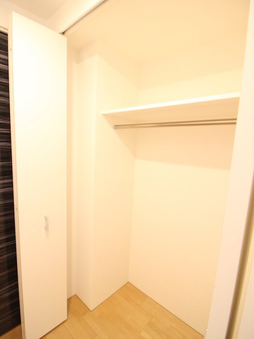物件内観写真16　(収納)