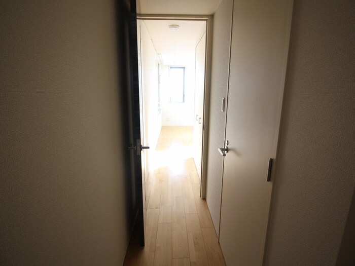 物件内観写真19　(廊下)