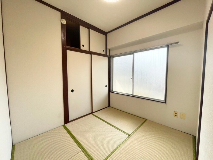 物件内観写真3　(居室)