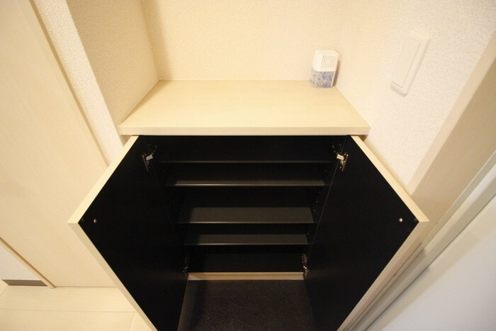 物件内観写真15　(靴箱)