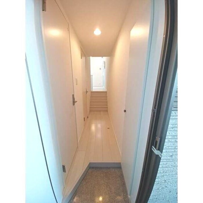 物件内観写真11　(廊下)