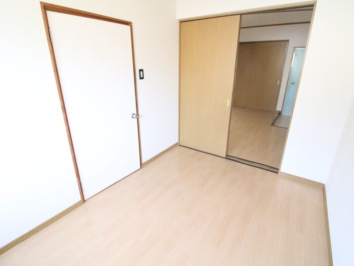 物件内観写真13　(居室)