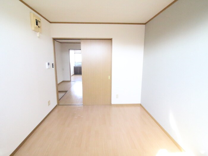 物件内観写真15　(居室)