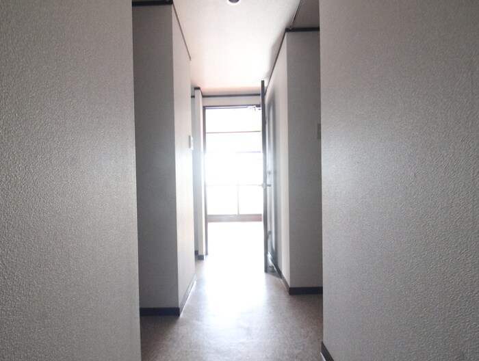 物件内観写真17　(廊下)