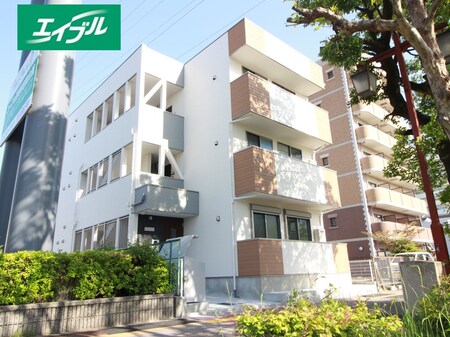 ベネフィス港楽外観写真