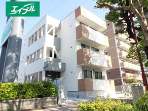 ベネフィス港楽外観写真