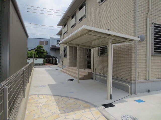 物件外観写真3　(駐輪場)