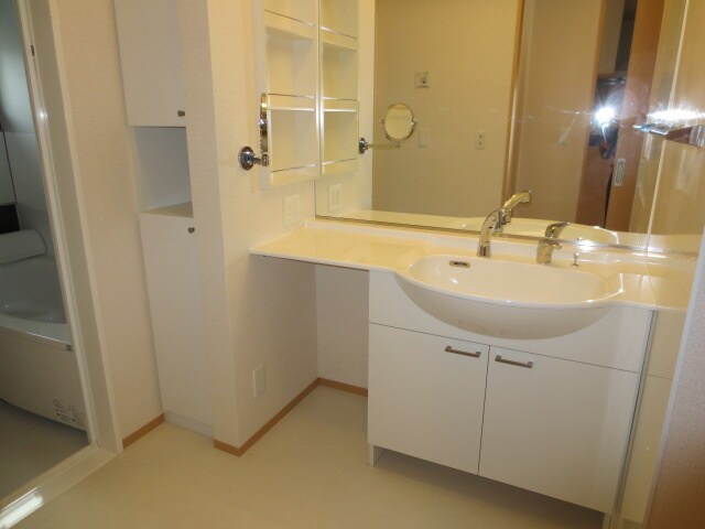 物件内観写真12　(洗面)