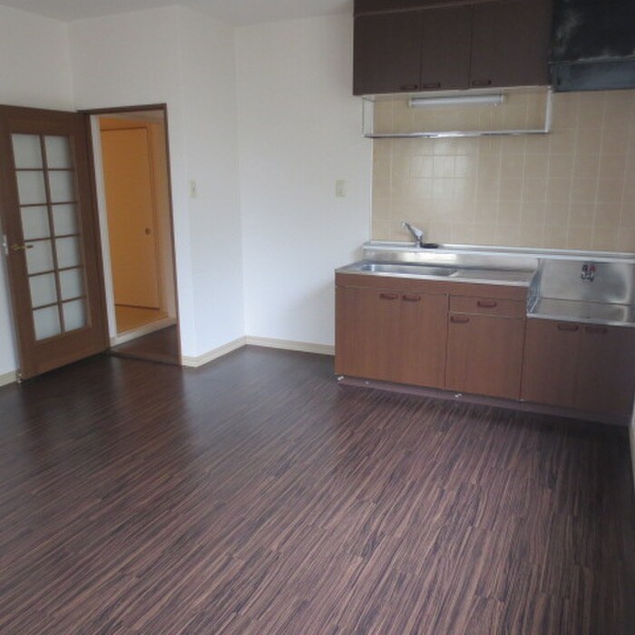 物件内観写真4　(居室)