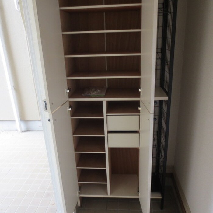 物件内観写真13　(靴箱)