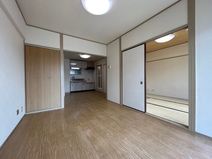 物件内観写真8　(居室)