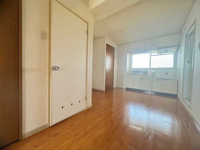 物件内観写真9　(廊下)